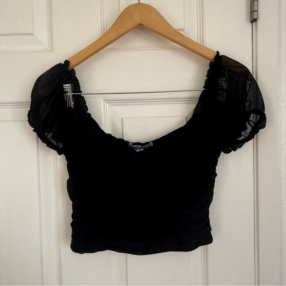 Black mesh rushed puff sleeve crop top